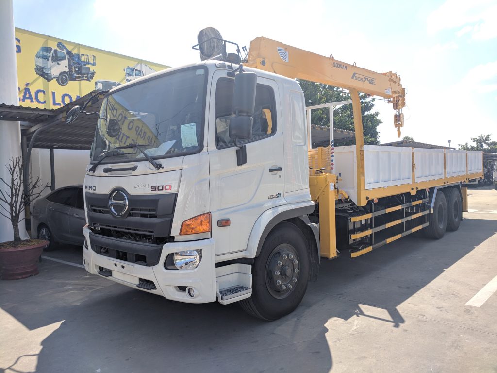 xe cau hino 15 tan cau Soosan